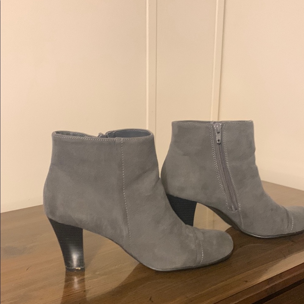 Elegant Gray Women's Ankle Boots